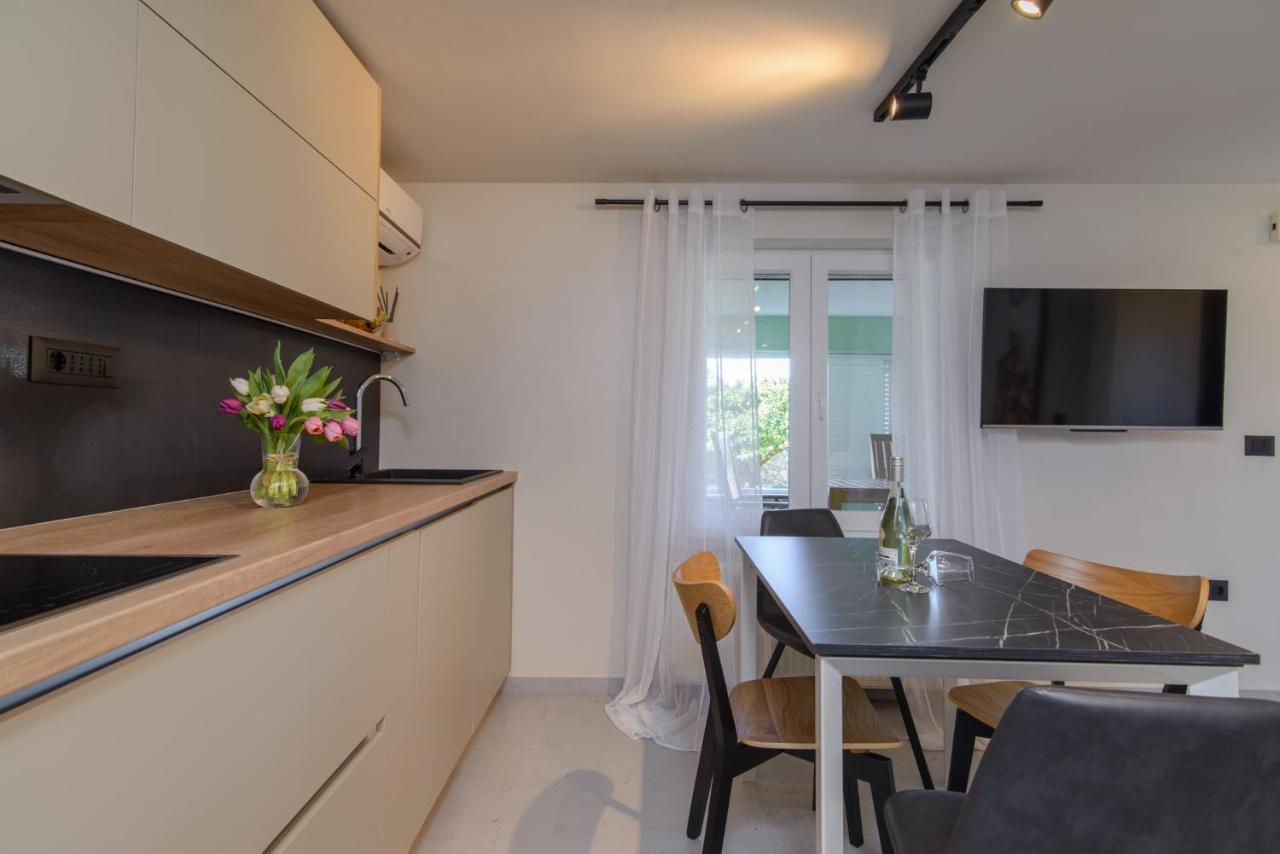 Apartments Dubravka Trogir Bagian luar foto