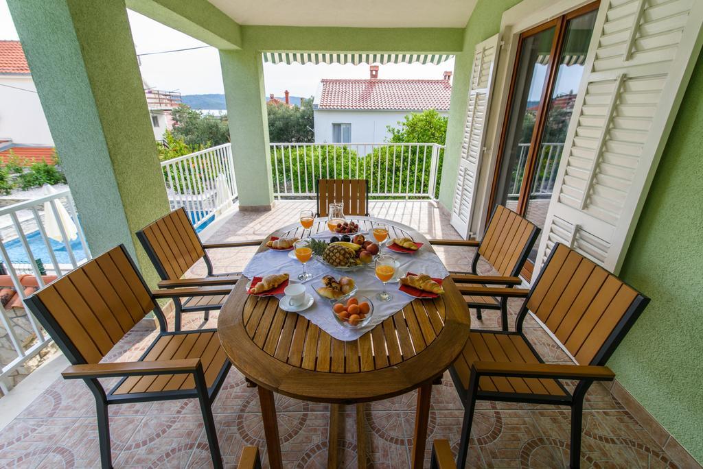Apartments Dubravka Trogir Bagian luar foto